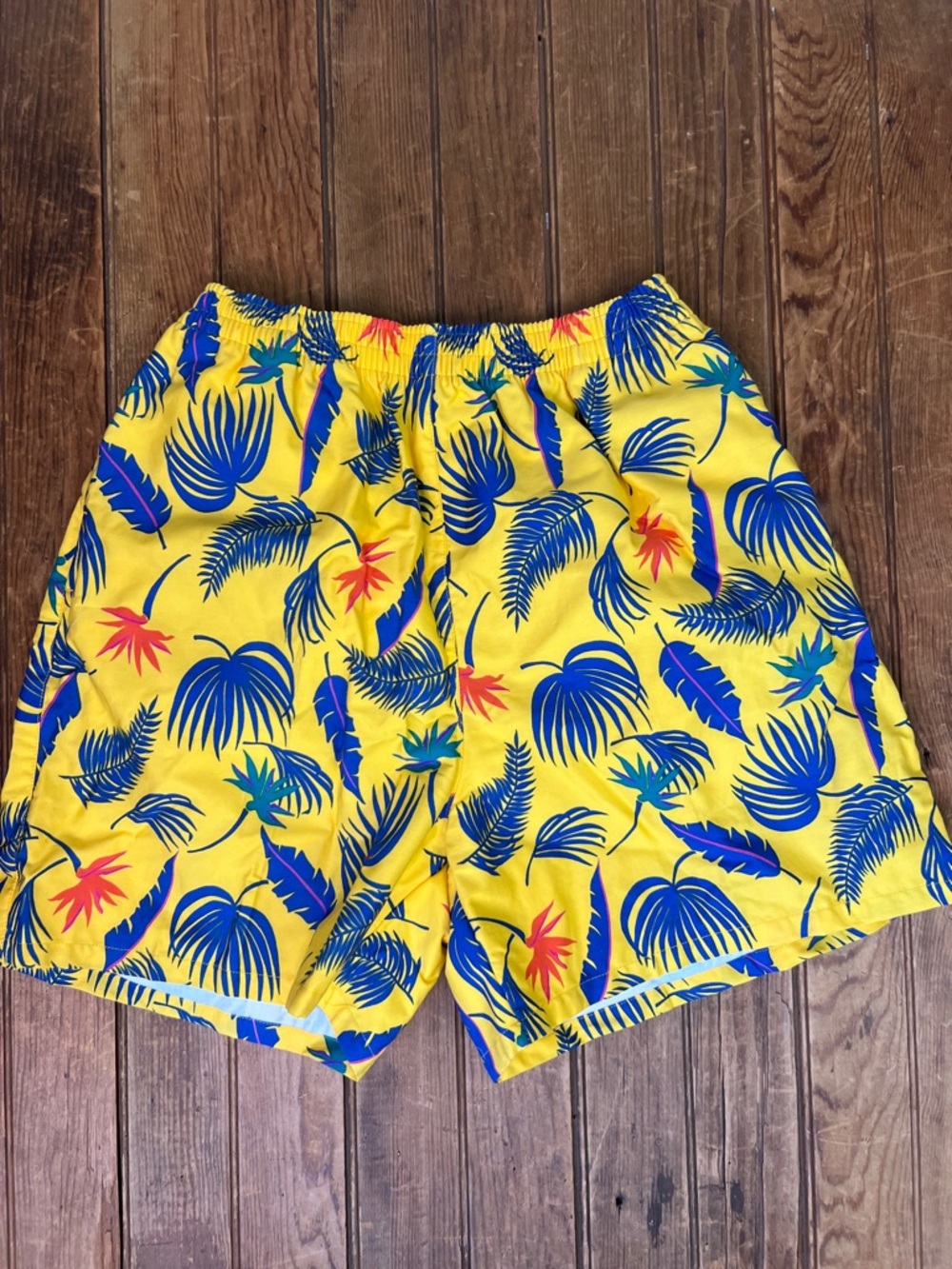 L.L. Bean vintage 80s men’s shorts Yellow Blue & Red Tropical Hawaiian Print